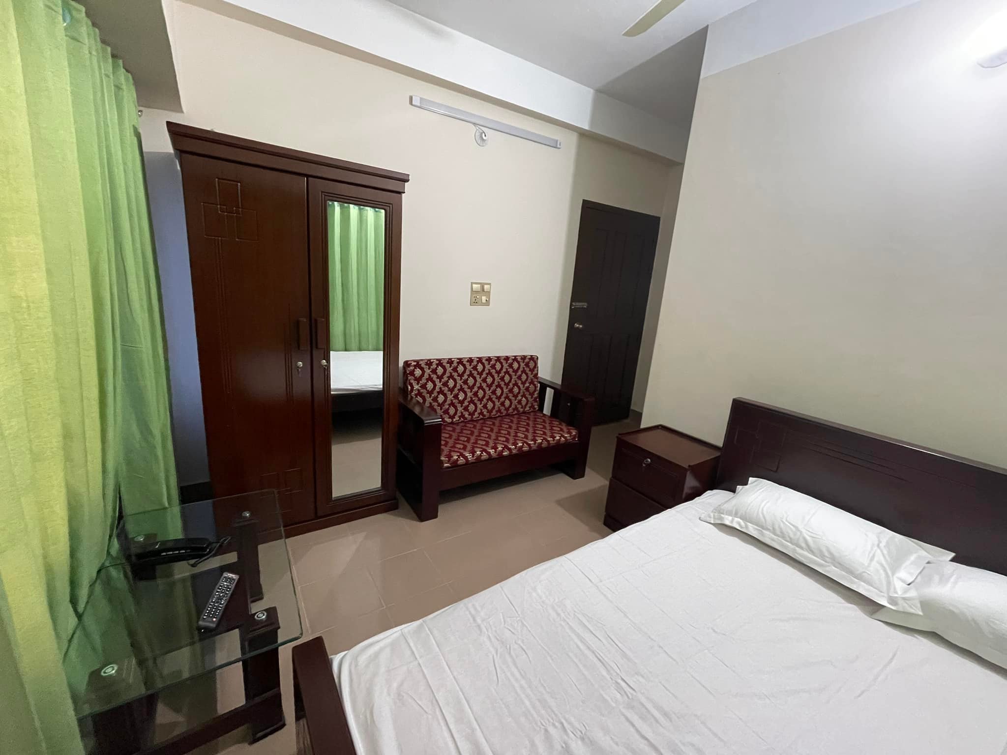 আনন্দ বাড়ি গেস্ট হাউস