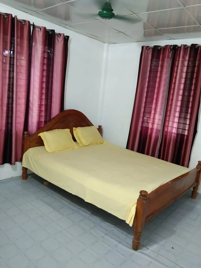 হোটেল রাখাইন ইনঃ