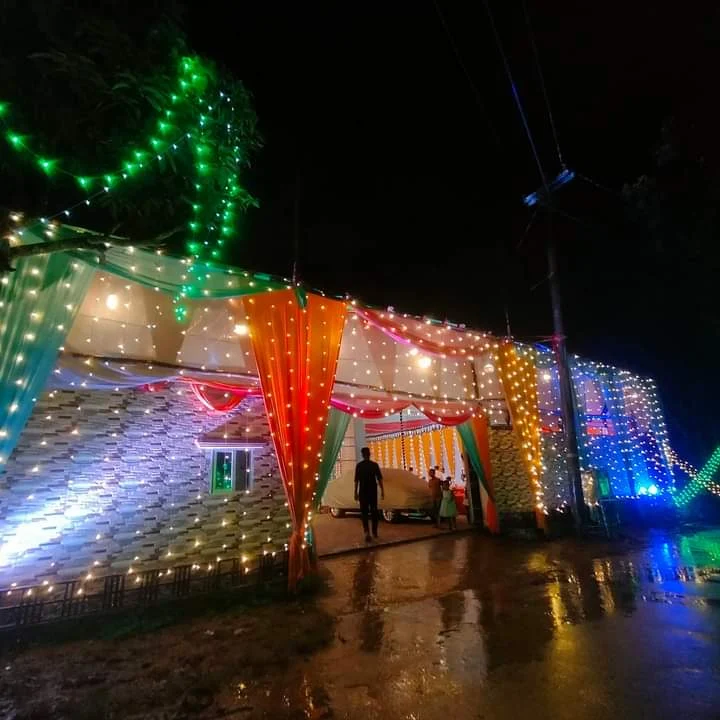 মনির ডেকোরেটর্স