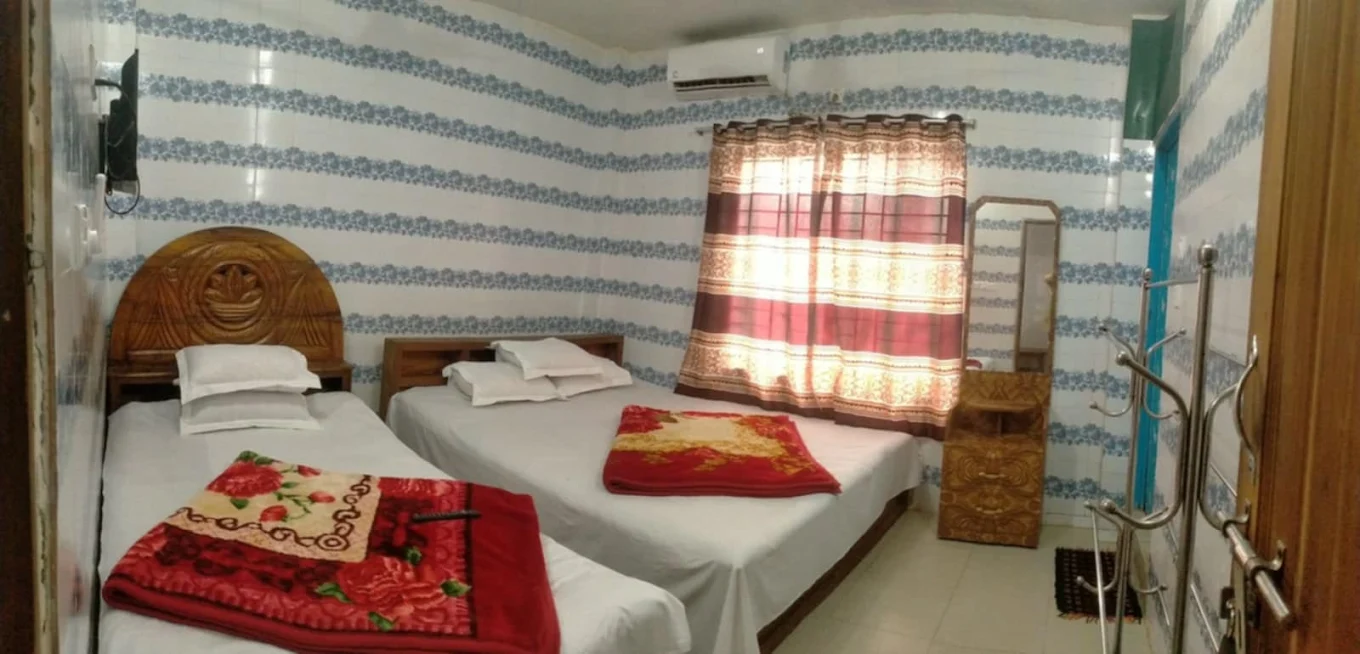 হোটেল আল মদিনা (আবাসিক)